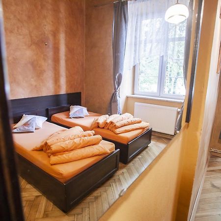 Momotown Privates Bed and Breakfast Kraków Exteriör bild