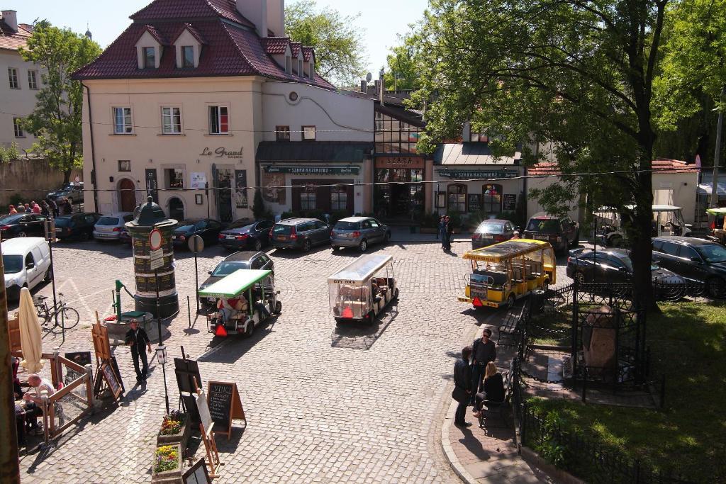 Momotown Privates Bed and Breakfast Kraków Exteriör bild