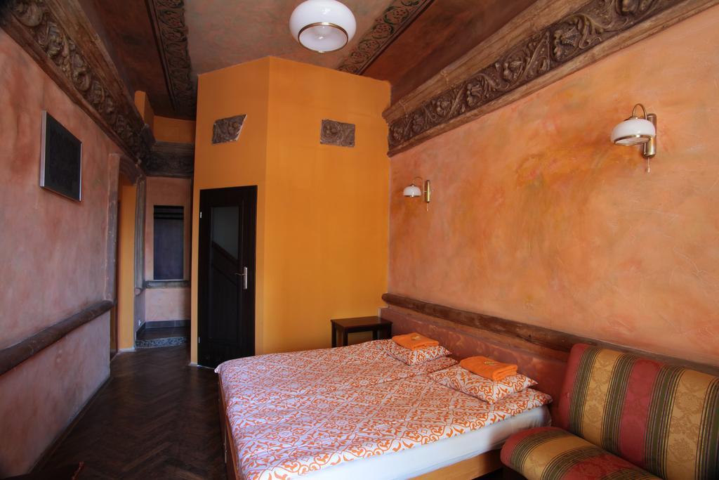 Momotown Privates Bed and Breakfast Kraków Exteriör bild