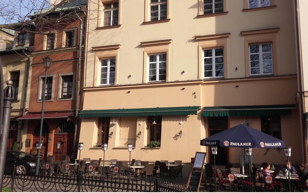 Momotown Privates Bed and Breakfast Kraków Exteriör bild