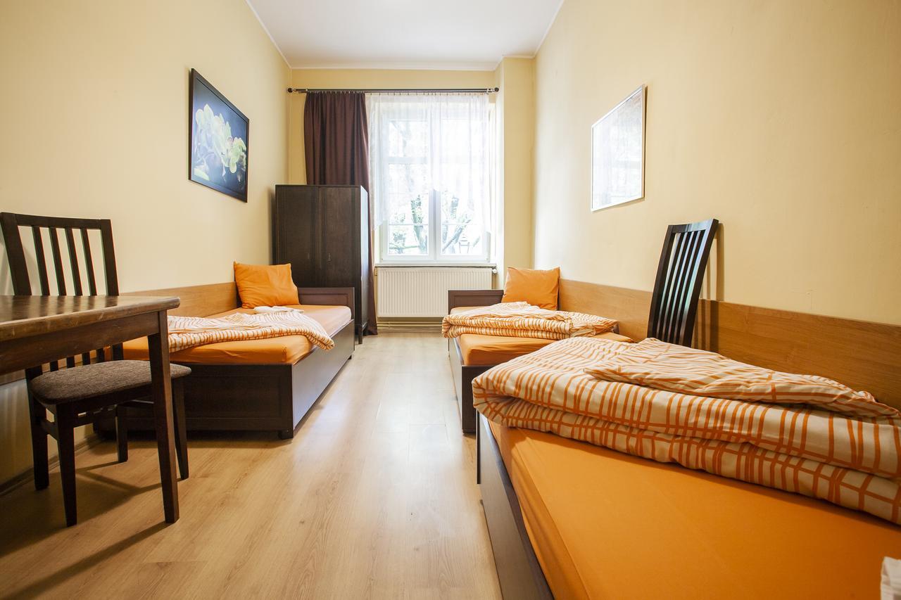 Momotown Privates Bed and Breakfast Kraków Exteriör bild