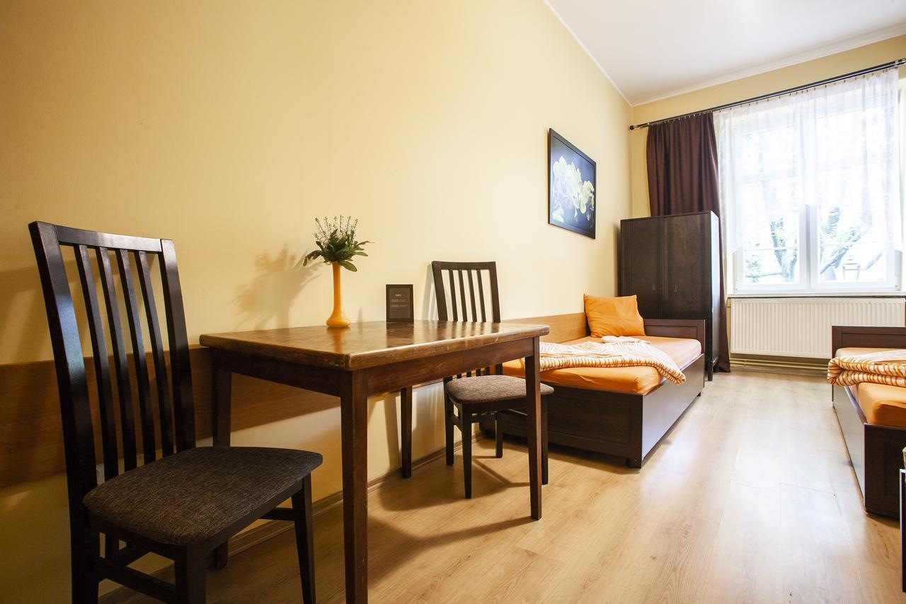 Momotown Privates Bed and Breakfast Kraków Exteriör bild