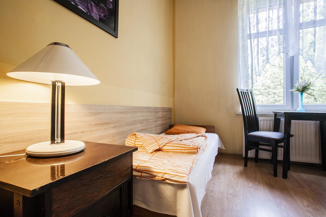 Momotown Privates Bed and Breakfast Kraków Exteriör bild