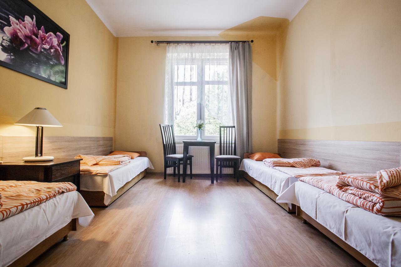 Momotown Privates Bed and Breakfast Kraków Exteriör bild